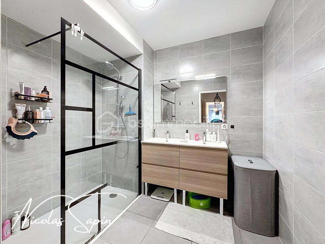 Appartement à VARCES-ALLIERES-ET-RISSET