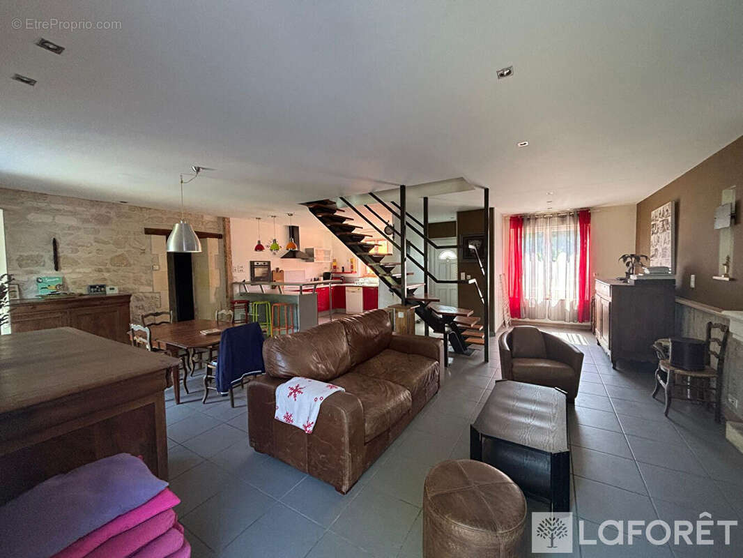 Maison Mainxe Gondeville 4 pièce(s) 126.38 m2 - photo 6