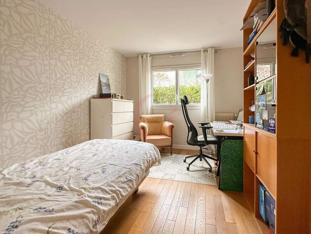 Appartement à BOURG-LA-REINE