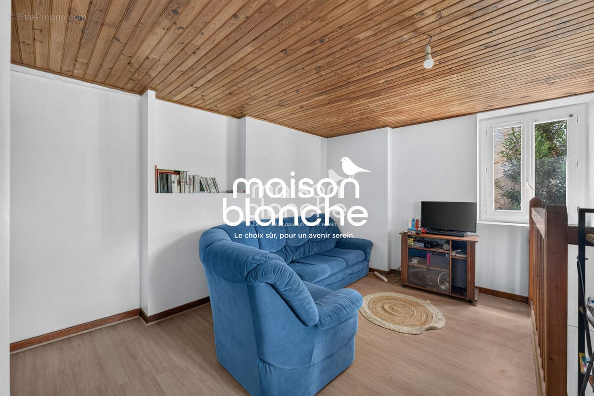 Maison 122 m² à Saint-Maixent-L'ecole  - photo 4