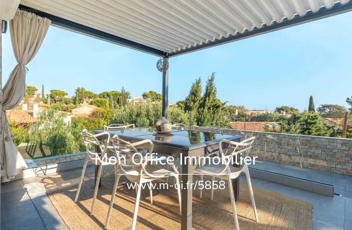 Maison à SAUSSET-LES-PINS