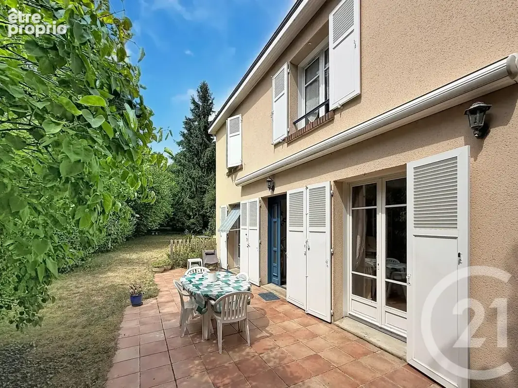 Maison 6 pièces 146 m² à vendre à Chartres (28000) - photo 2