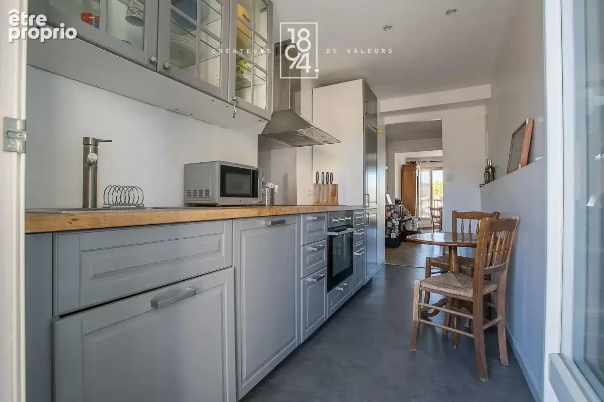 Marseille 6ᵉ – baille – t2/3 traversant avec terrasse, balcon, ascenseur et cave - photo 7