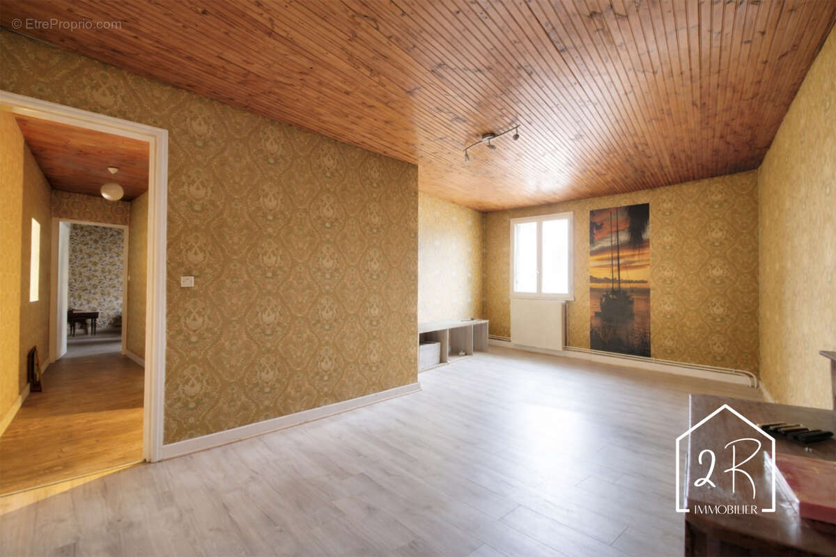 Maison à TERNAY