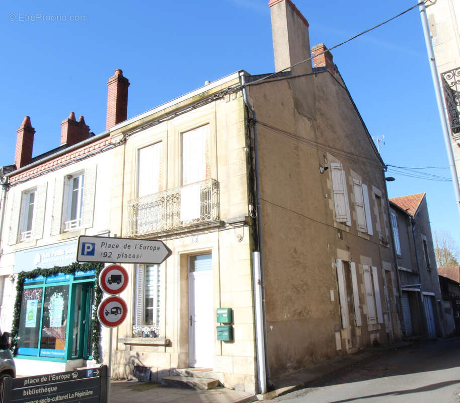 Appartement à LA CHARITE-SUR-LOIRE
