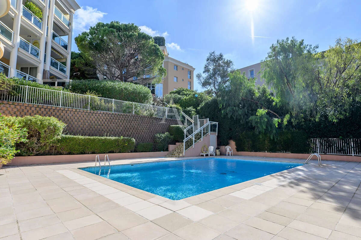 Appartement Le Cannet  (Bréguière) 3p 93 m2 terrasse, garage, piscine - photo 13