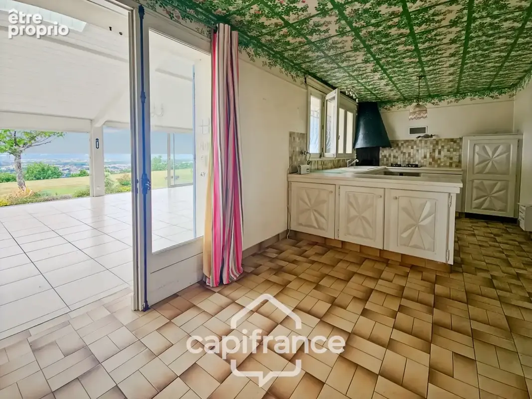 Maison familiale 6 chambres, terrain 3500 m², vue panoramique sur les hauteurs - photo 11