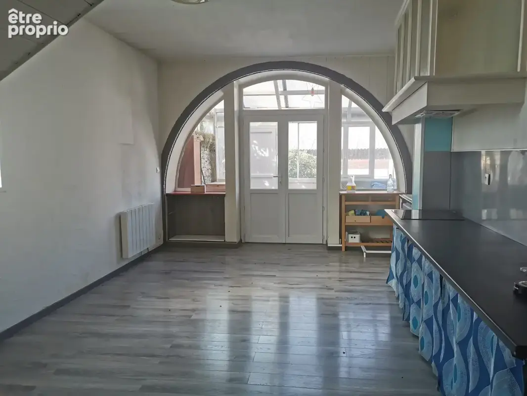 Maison en pierres avec terrain,  garages et combles aménageables - photo 3