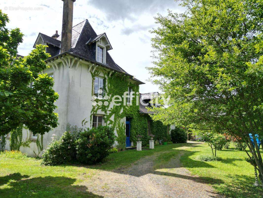Maison 209 m² à Vigeois  - photo 20