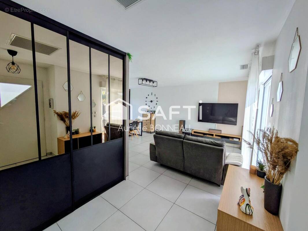 Photo 1 - Maison à MONTBARTIER