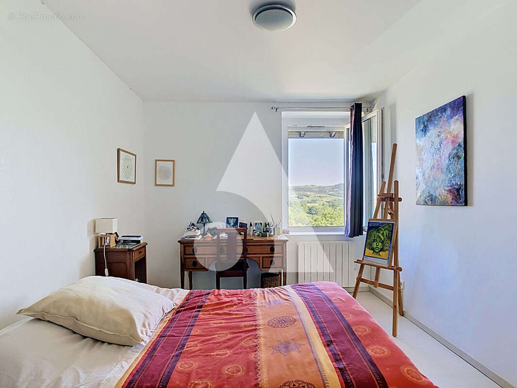 Appartement à SAINT-SYMPHORIEN-SUR-COISE