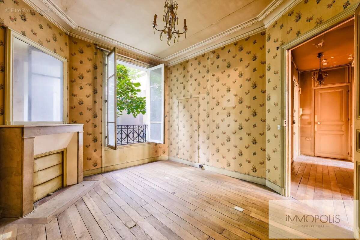 Appartement à PARIS-18E