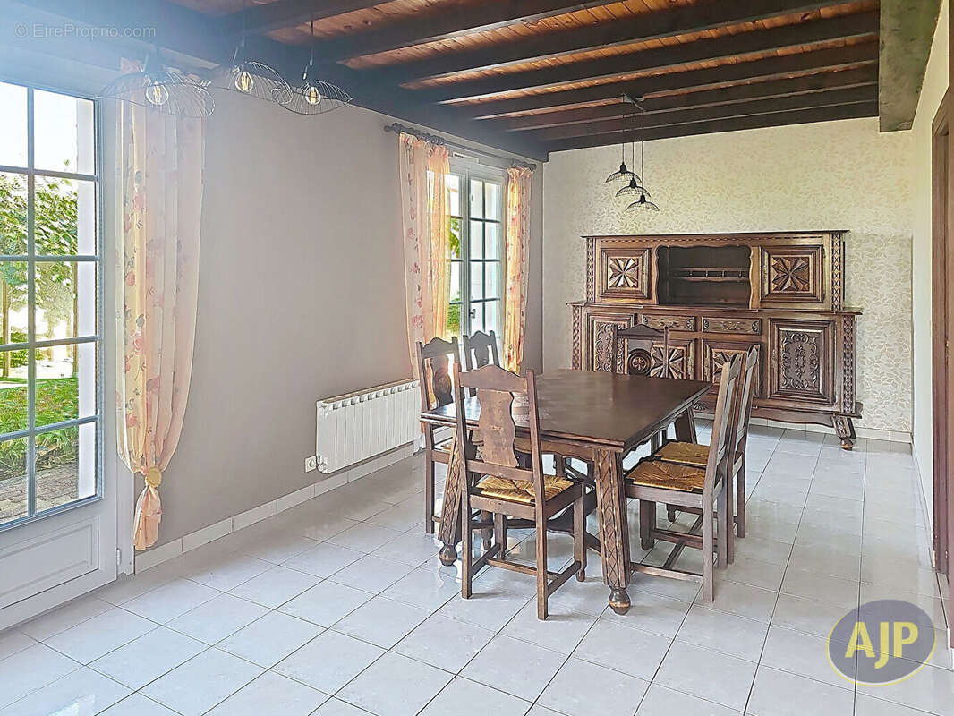 Maison Lucon 6 pièce(s) 127 m2 - photo 4
