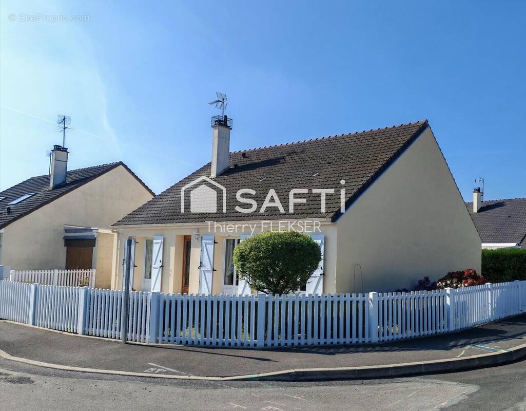 Photo 1 - Maison à LE MESNIL-EN-THELLE