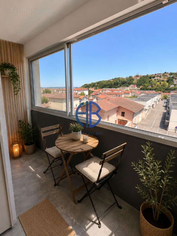 Appartement à BOURGOIN-JALLIEU