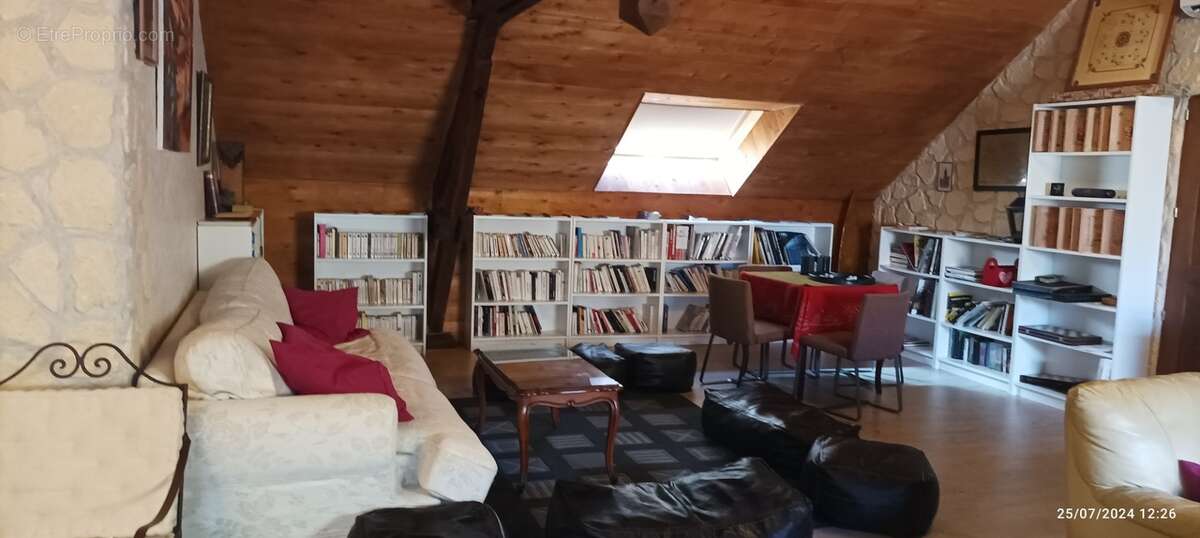Propriété à vendre SAINT HILAIRE ( allier) comprenant une maison et un gite sur un parc de 23433 m² - photo 15