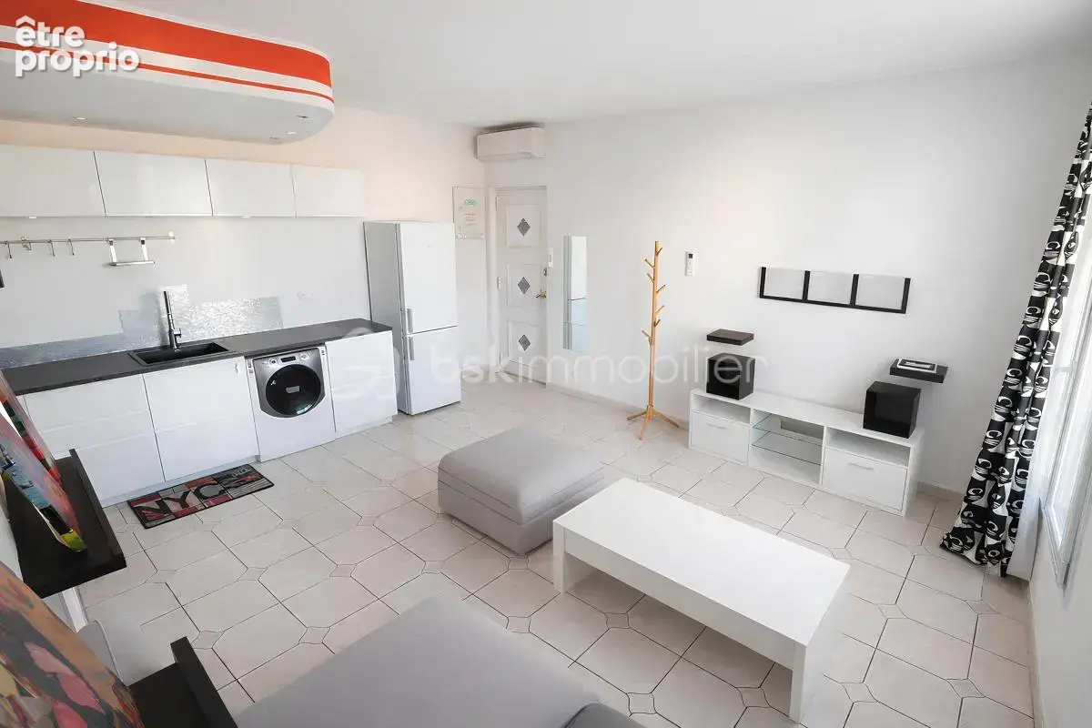 A vendre - T2 loué dernier étage – Vue Faron – Rentabilité immédiate – Parking – Cave – Toulon La Loubière – 157 000 € - photo 4