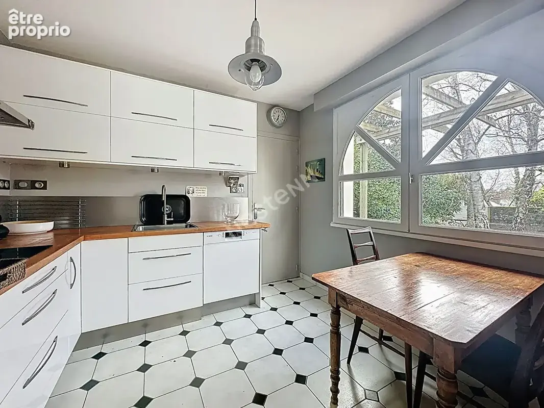 Nantes -Eraudière - Maison 163 m² de 3 chambres avec garage et jardin au pied des bords de l'Erdre - photo 2
