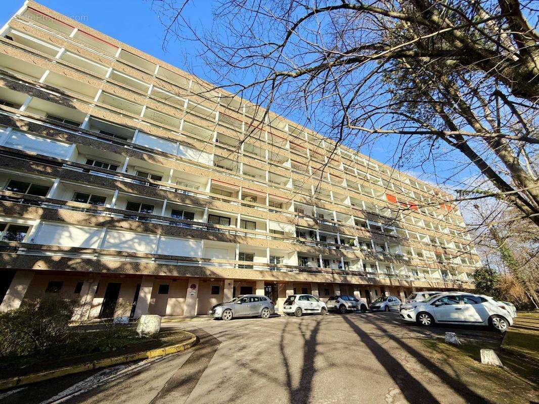Appartement à LYON-9E
