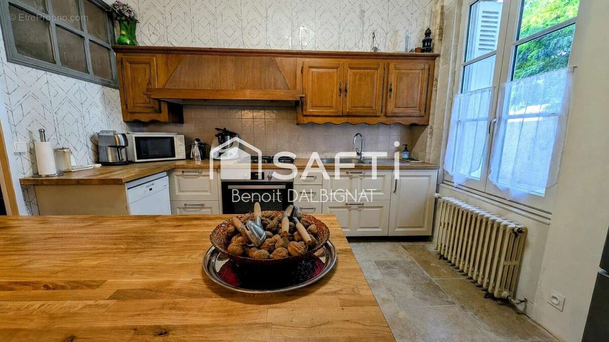 Maison 275 m² à Chinon  - photo 4