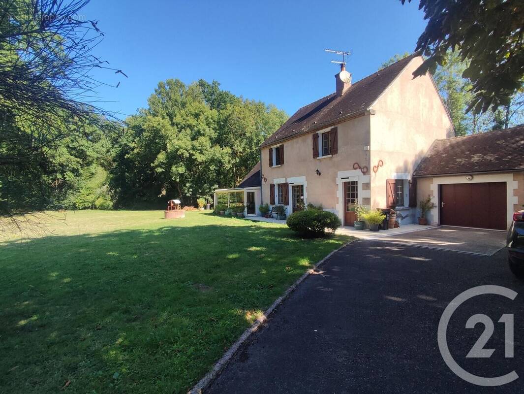 Maison à SAINT-VERAIN
