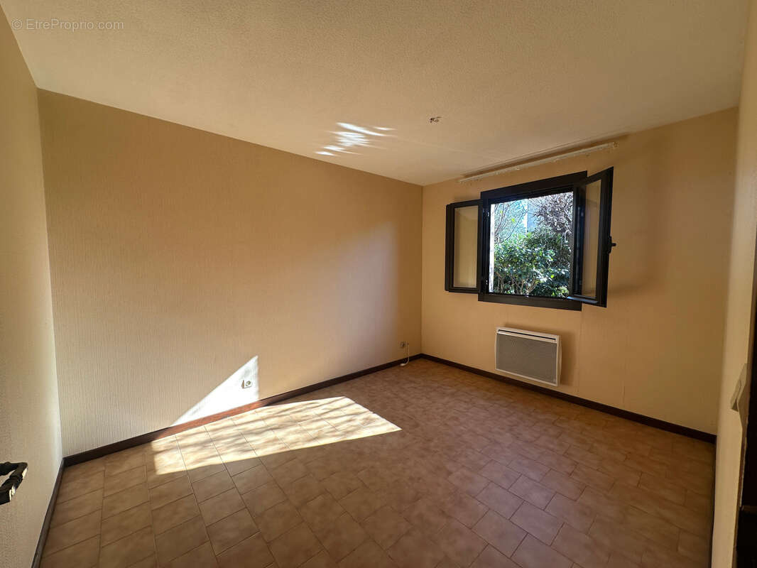 Maison à MONTESQUIEU-DES-ALBERES