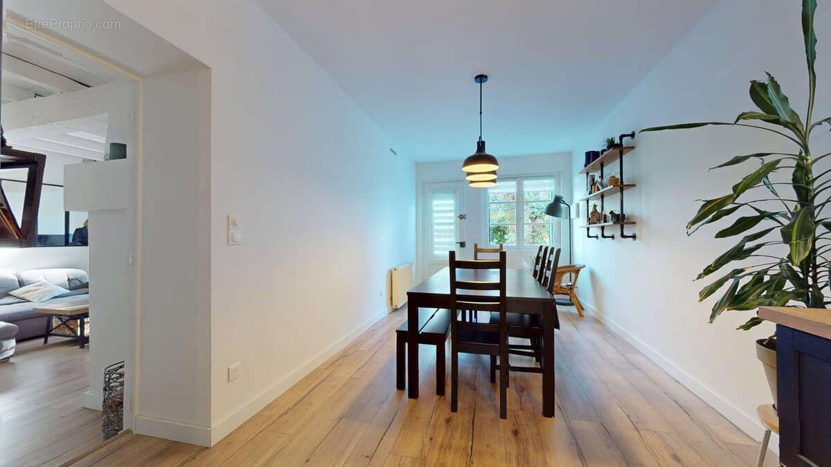 Maison à LABARTHE-SUR-LEZE