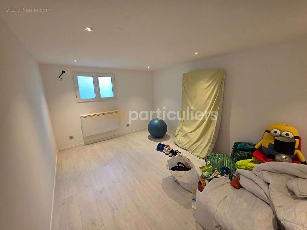 Maison à EGRISELLES-LE-BOCAGE