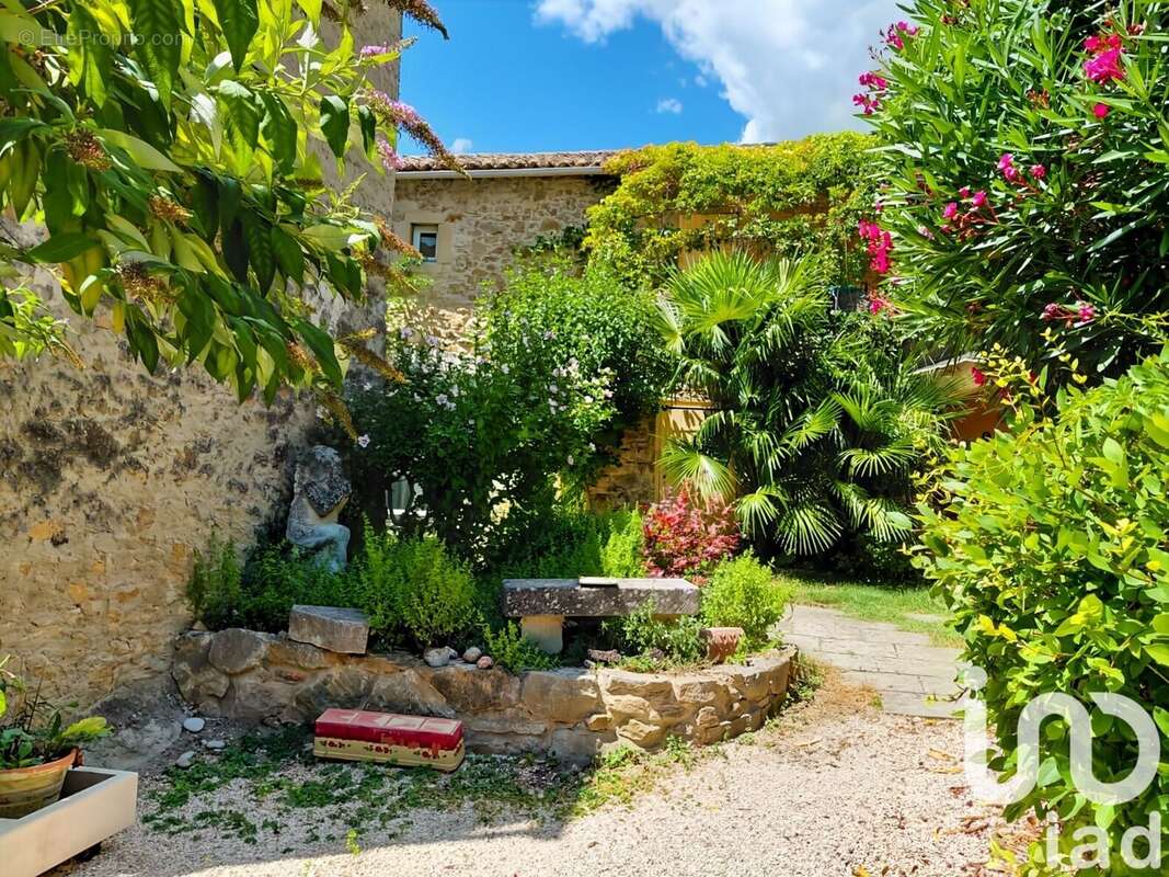 Photo 2 - Maison à SABRAN