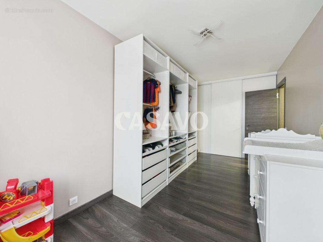 Appartement à DECINES-CHARPIEU