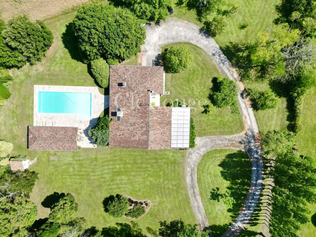 Maison à CASTELJALOUX