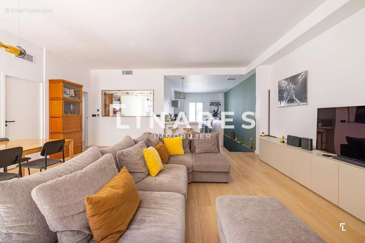 Appartement à MARSEILLE-1E