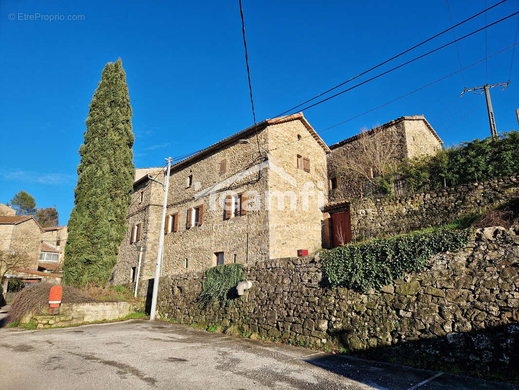 Maison à SAINT-MARTIN-DE-VALGALGUES