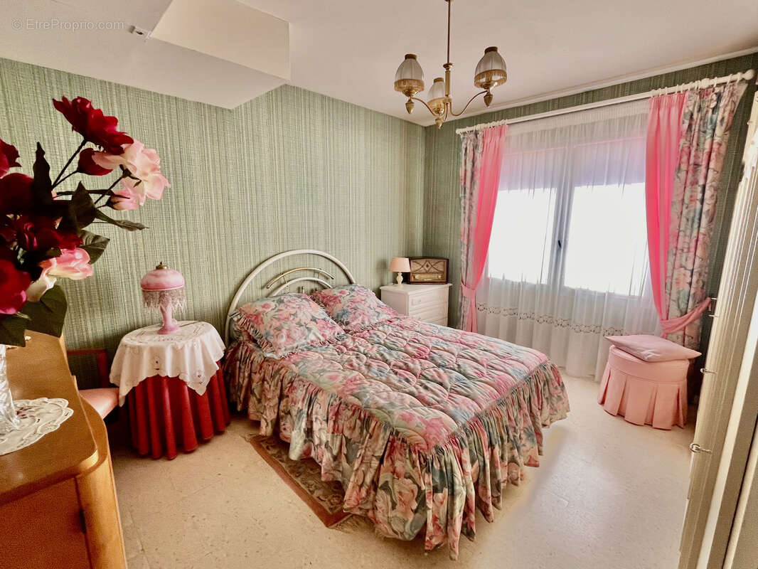 Maison à MONTREUIL-BELLAY