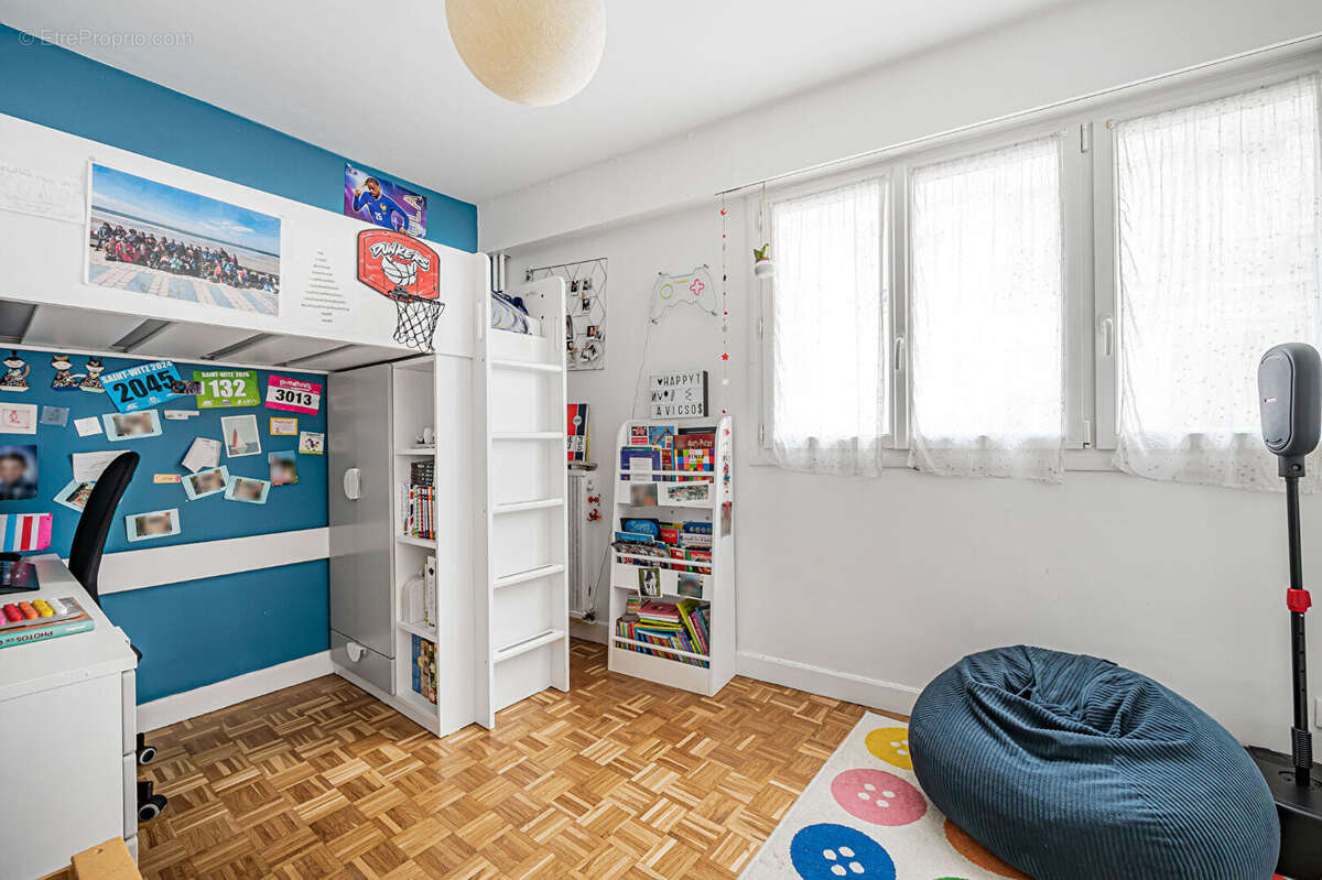 Appartement à PARIS-14E