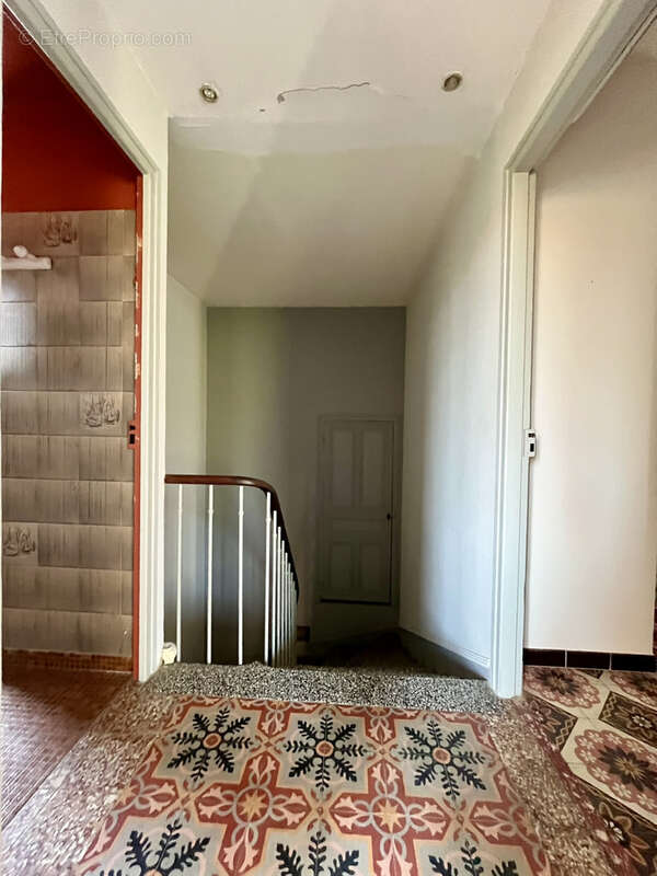 Maison de style comprenant 2 logements sur 1540m2 de parcelle divisible - photo 17