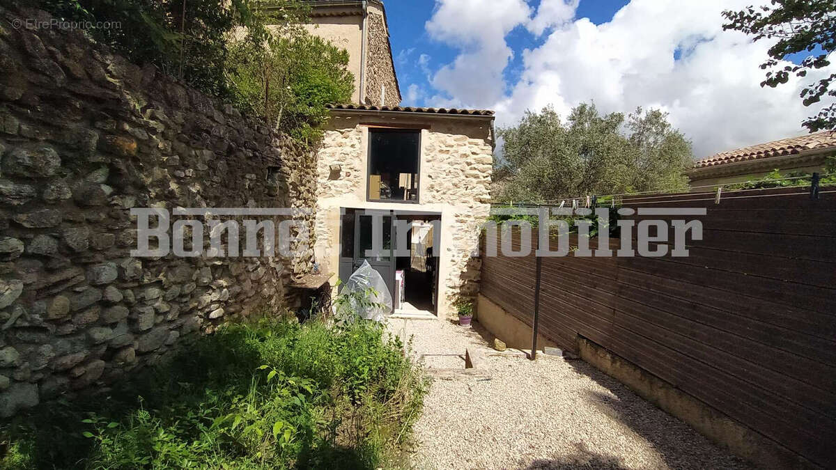 Maison à MIRABEL-AUX-BARONNIES