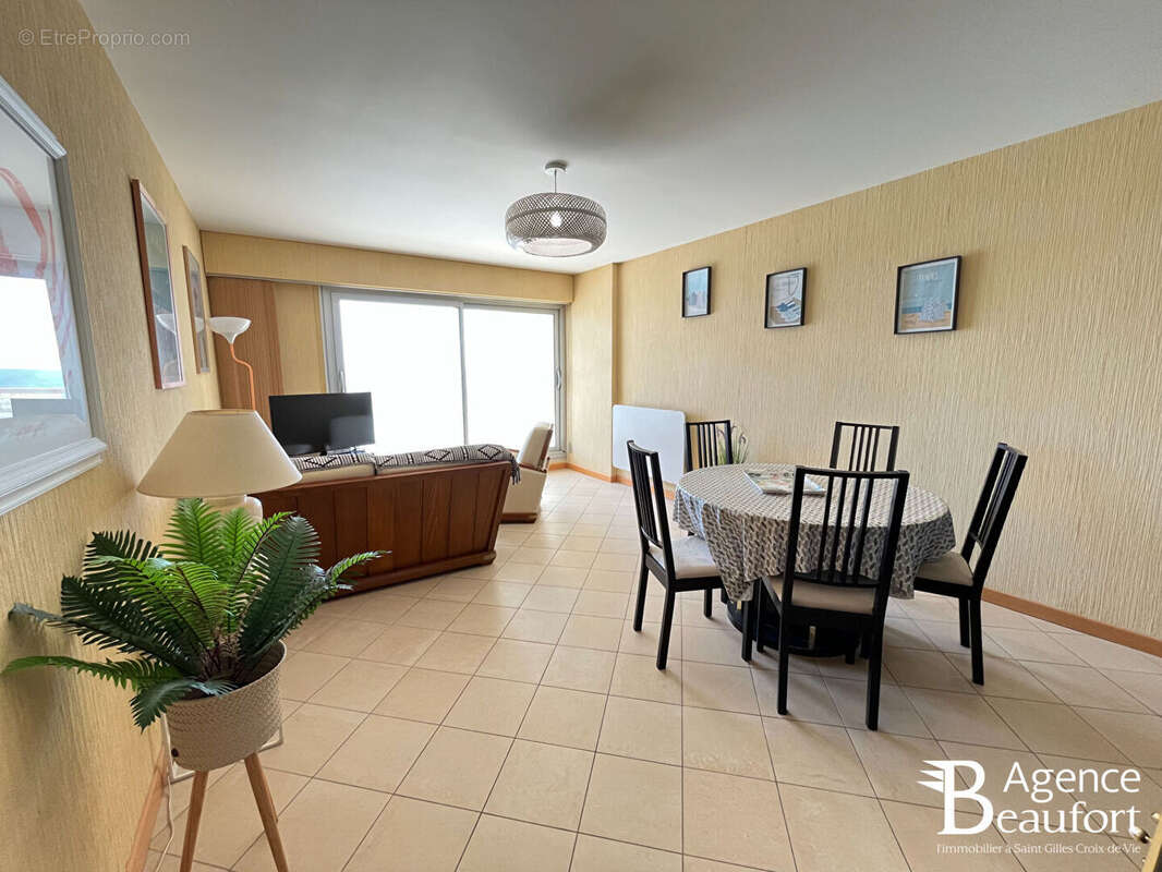 Appartement T3 - Saint Gilles Croix de Vie - Grande Plage - photo 3
