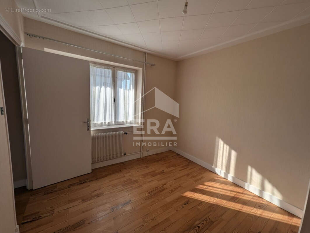 Maison à PIERREFONTAINE-LES-VARANS