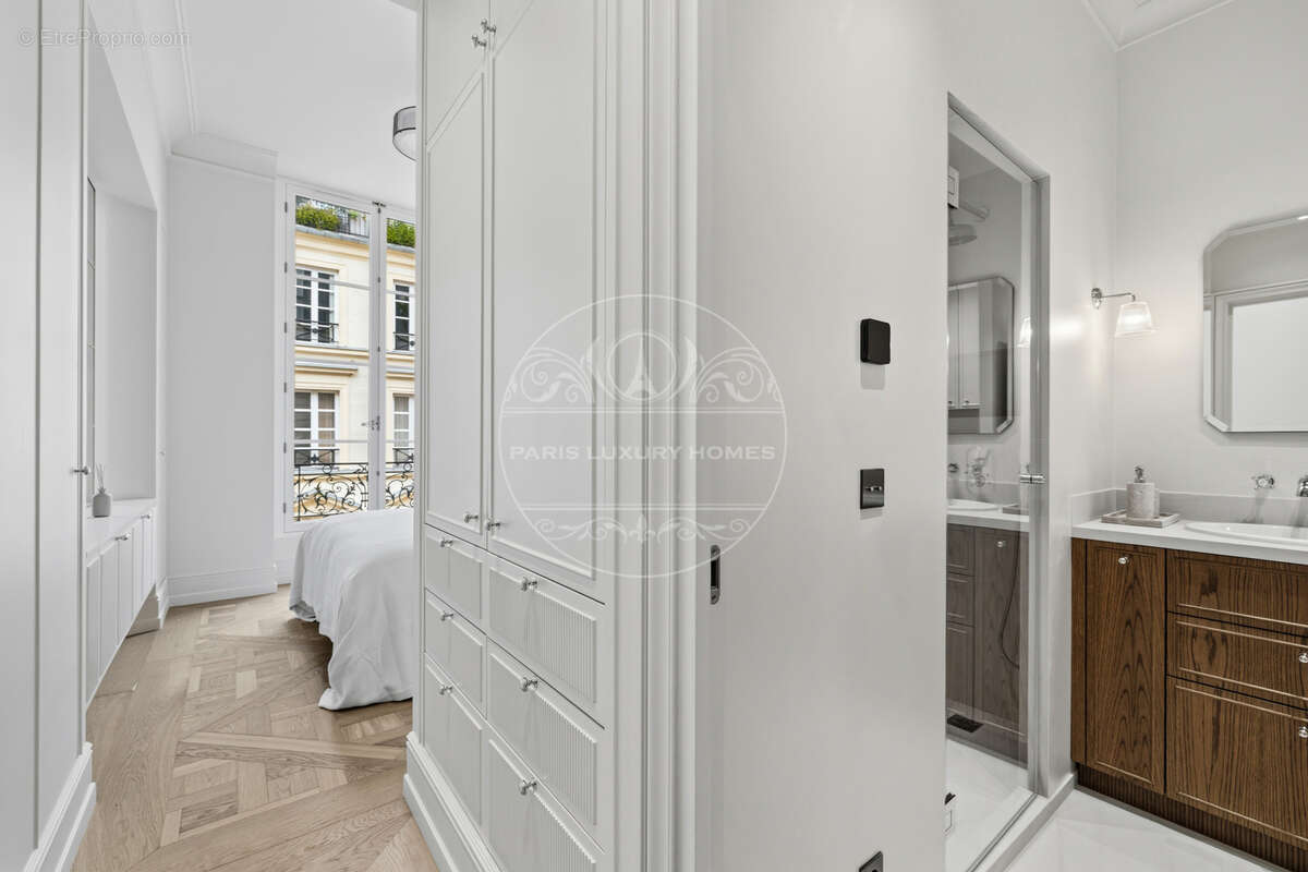 Appartement de prestige à Paris 1er ! - photo 14