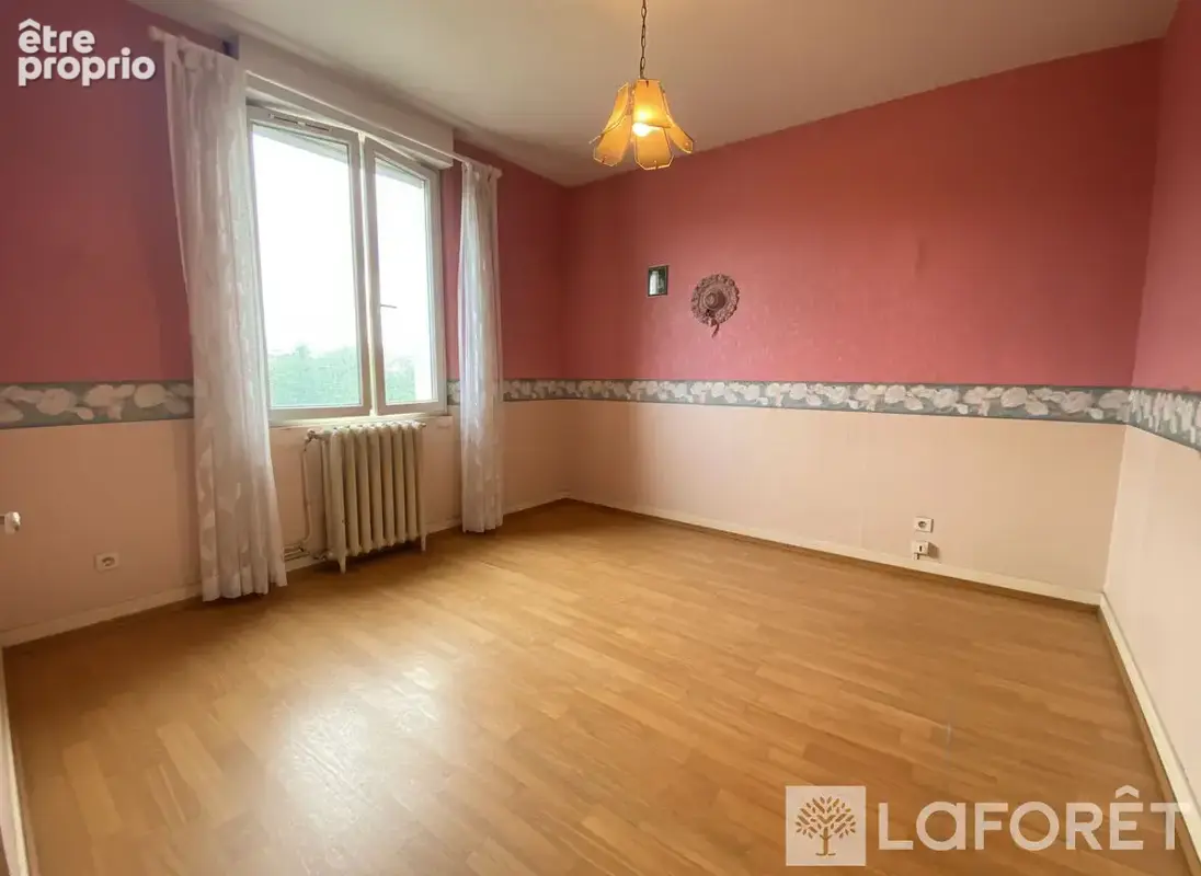 À vendre - Reims - Maison  de 90 m² avec extérieur et dépendance - photo 5