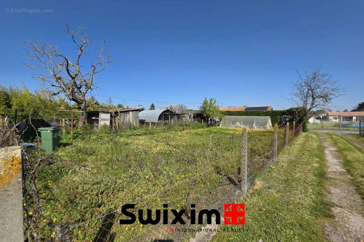 Maison à SAINT-SEURIN-DE-CADOURNE