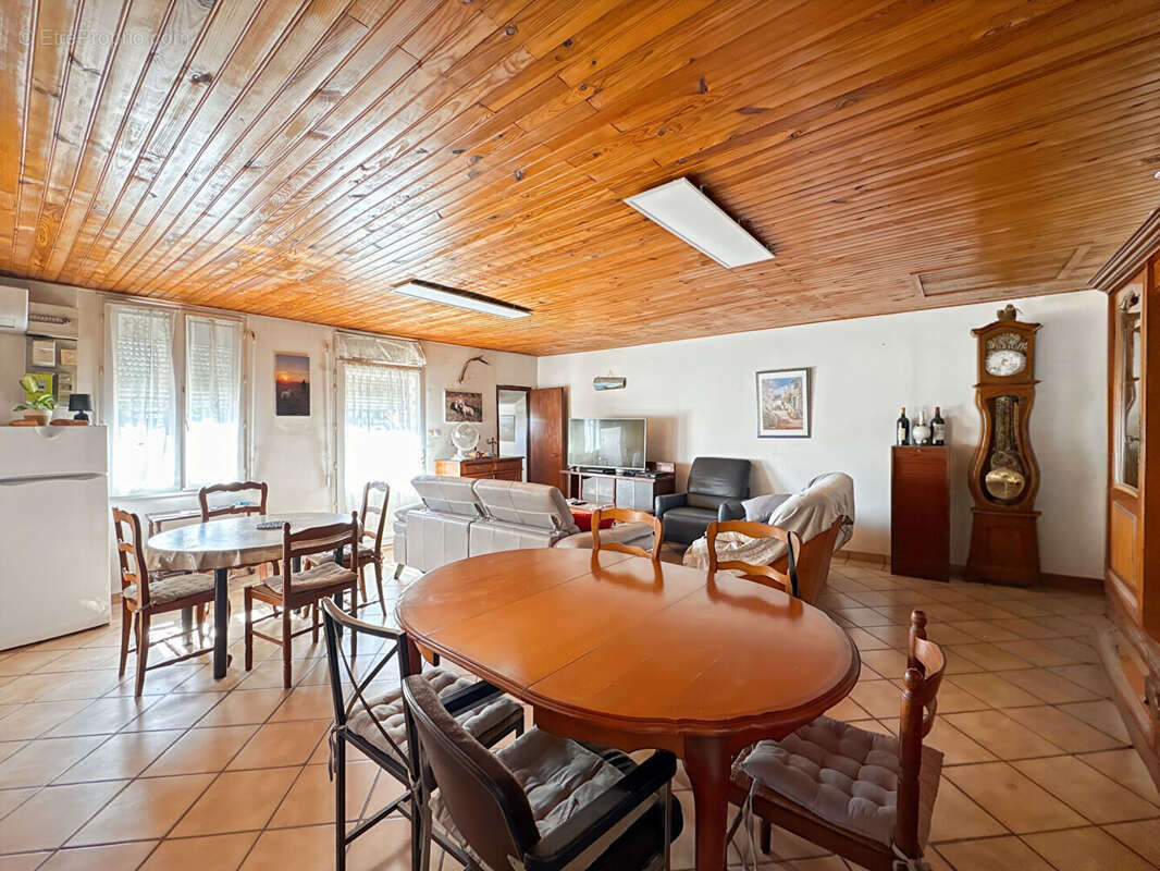 Maison Merignac  ARLAC 4 pièce(s) 86 m2 - photo 2