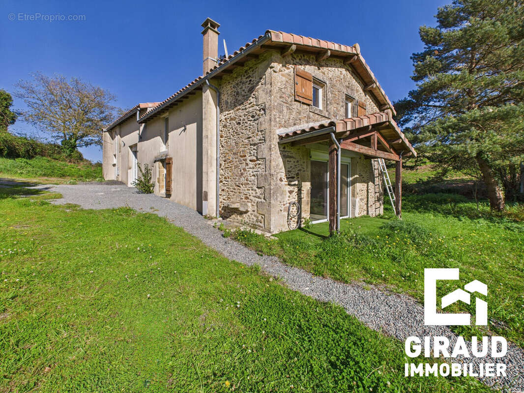 Maison à LA CHAPELLE-AUX-LYS