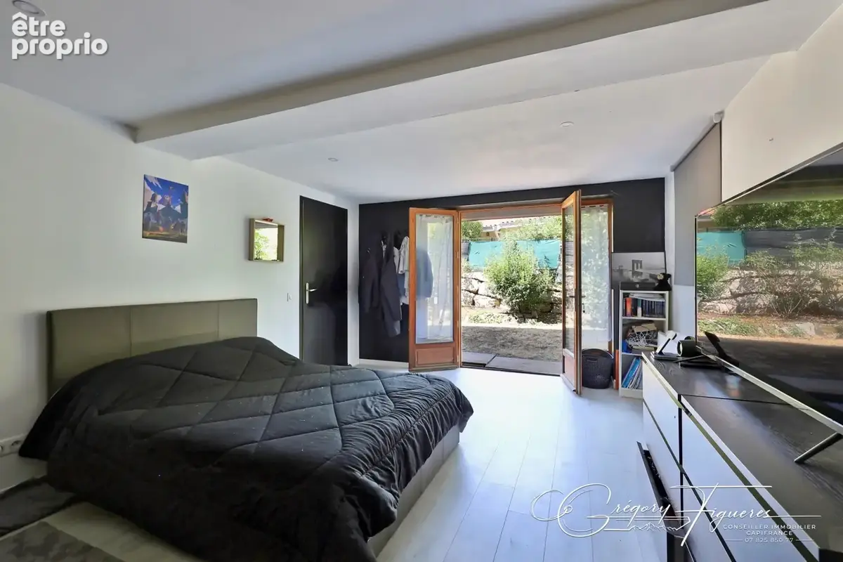 Châteauneuf – maison familiale 6 pièces – 4 chambres – vue dégagée – terrain 1 174 m² - photo 6