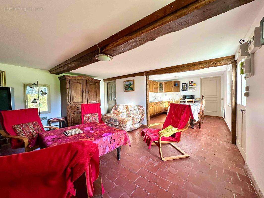 Maison à SAINT-PIERRE-SUR-DIVES
