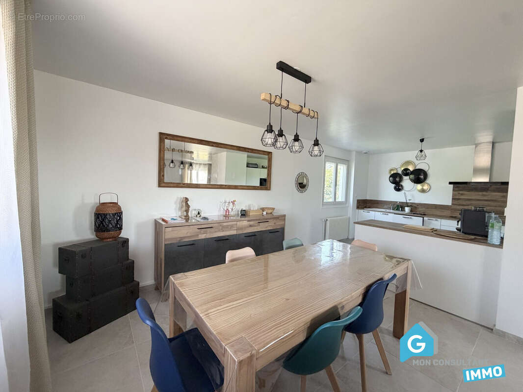 Maison 125 m² à Gergy  - photo 2