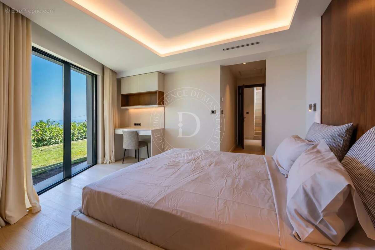 Villa contemporaine avec vue mer à quelques minutes de Monaco - photo 18