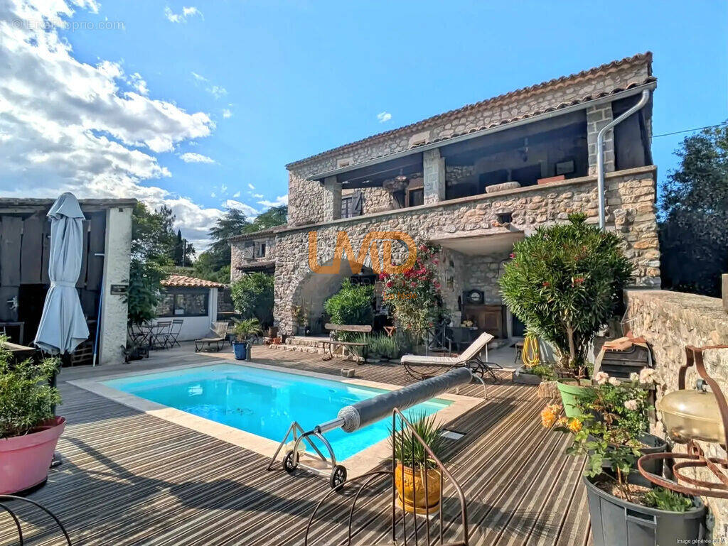 Maison à VALLON-PONT-D'ARC
