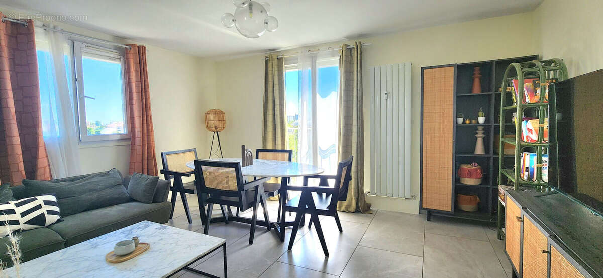 Appartement à SAINT-GRATIEN